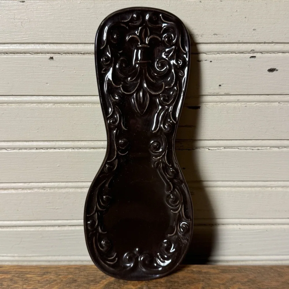 Drake Design Brown Ceramic Spoon Rest Fleur De Lis Scroll Kitchen 8.5